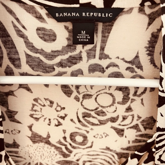 ✨ LUXE Banana Republic Silk & Linen Floral Wrap Dress- Size M✨👗 - Picture 3 of 7